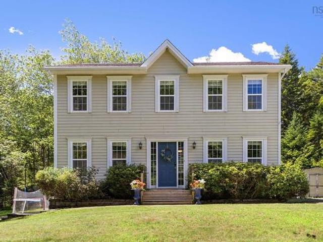 155 Royal Dornoch Drive, Hammonds Plains, NS, B4B 1X4 house for sale | Listing ID 202617 | Royal LePage