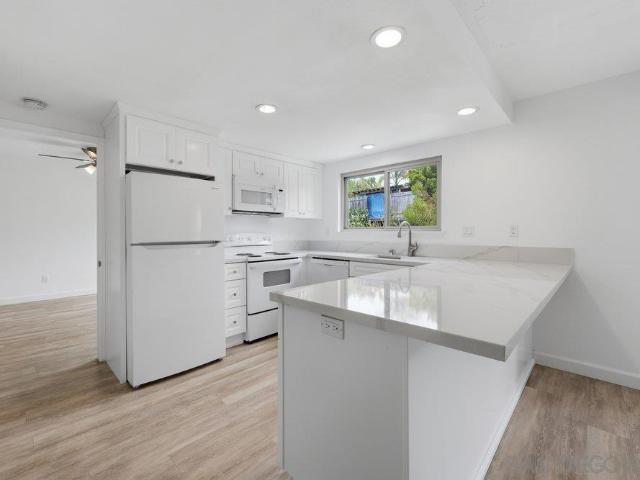 155 Rosebay Dr 40