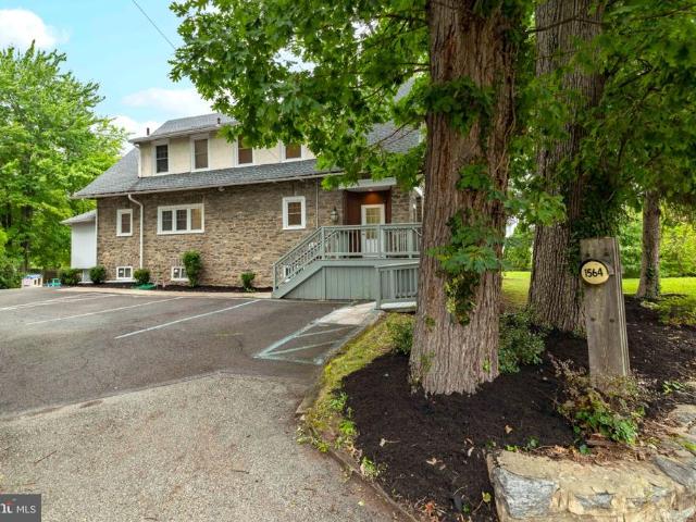 1564 Edge Hill Road