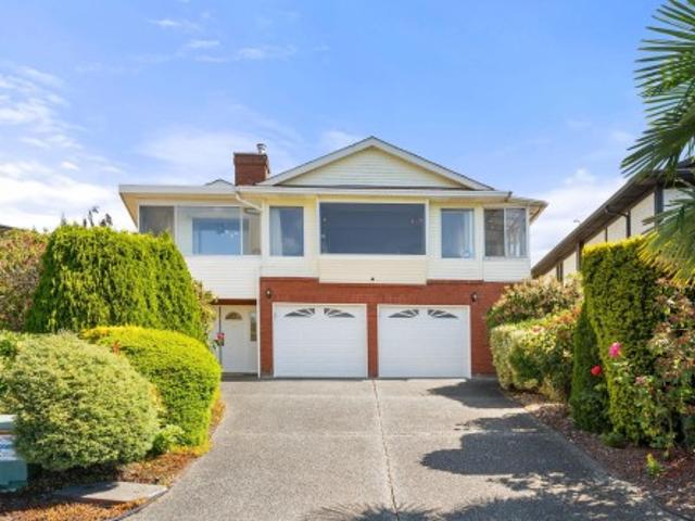 15655 Semiahmoo Avenue, White Rock, BC, V4B 1V4 house for sale | Listing ID R3132 | Royal LePage