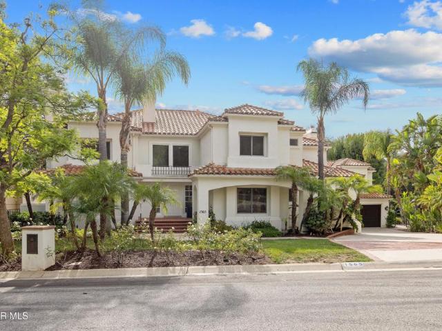 1565 Falling Star Avenue