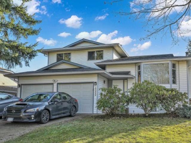 1566 A Avenue, Surrey, BC, V4N 2X3 house for sale | Listing ID R3085 | Royal LePage