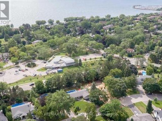 1566 Venetia Drive, Oakville, ON, L6L 1K7 house for sale | Listing ID W13599 | Royal LePage