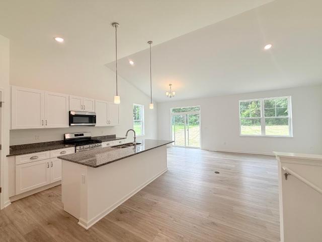 1569 Meadowview Ct