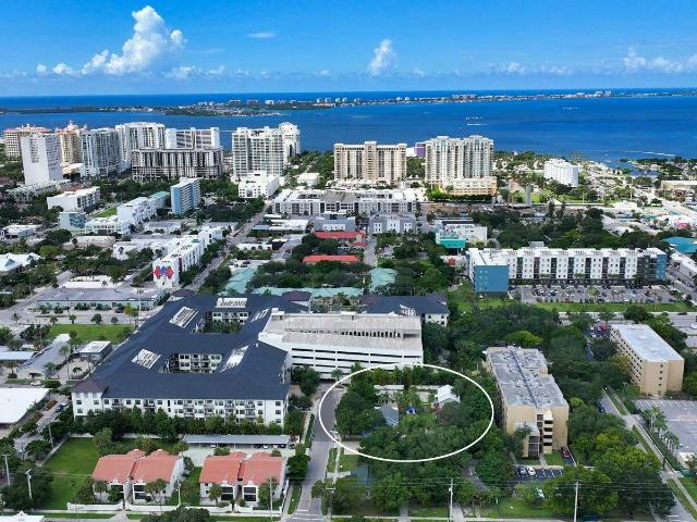 1569 7th St, Sarasota, FL