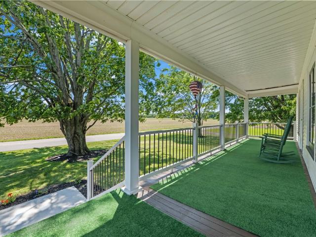 15607 Lakeshore Road