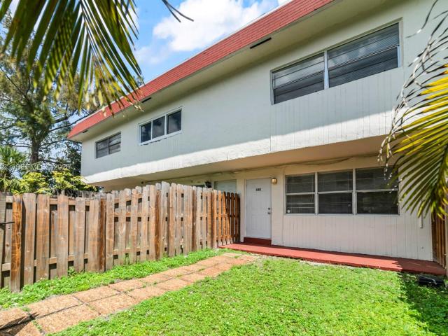 1560 NE 151st St, Unit 103, North Miami Beach, FL 33162 | MLS #A11991