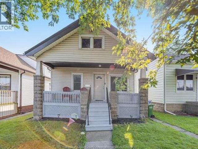1560 Lillian Avenue, Windsor, ON, N8X 4A8 house for sale | Listing ID 26020 | Royal LePage