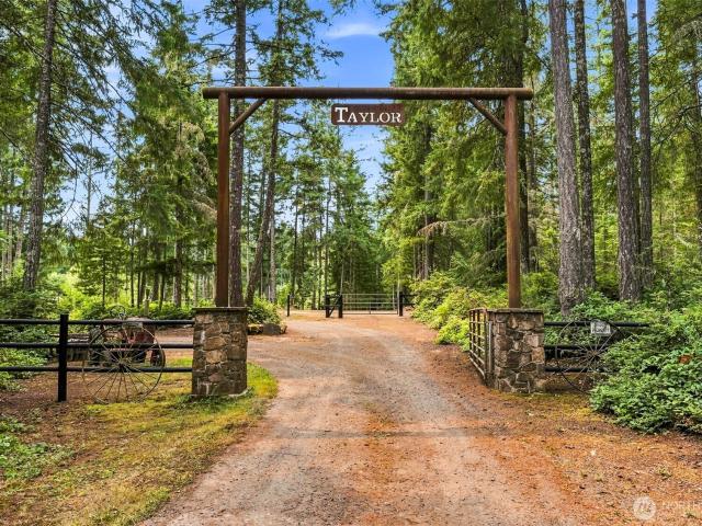 15611 NW Hite Center Road