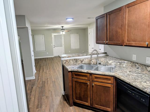 1561 Center Pointe Dr