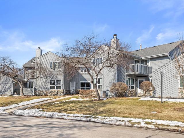 15634 W Brook Dr
