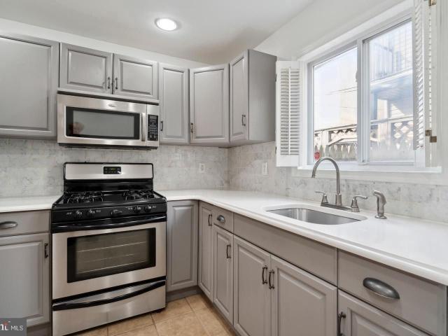 1563 E Hewson Street, Philadelphia, US, PA