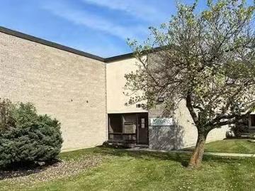 156 160 Newbold Court, London South South Z, ON, N6E 1K3 c.