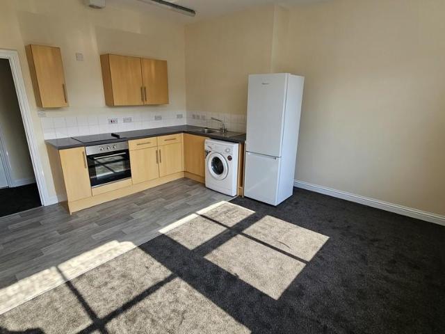 156 162 Southgate Street 1 bed apartment to rent £900 pcm £208 pw
