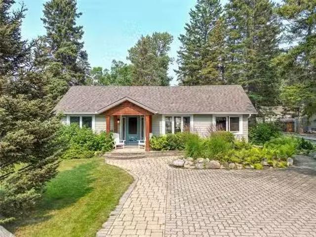 156 Crocus Street, Clear Lake, MB, R0J 1N0 Luxury House for.