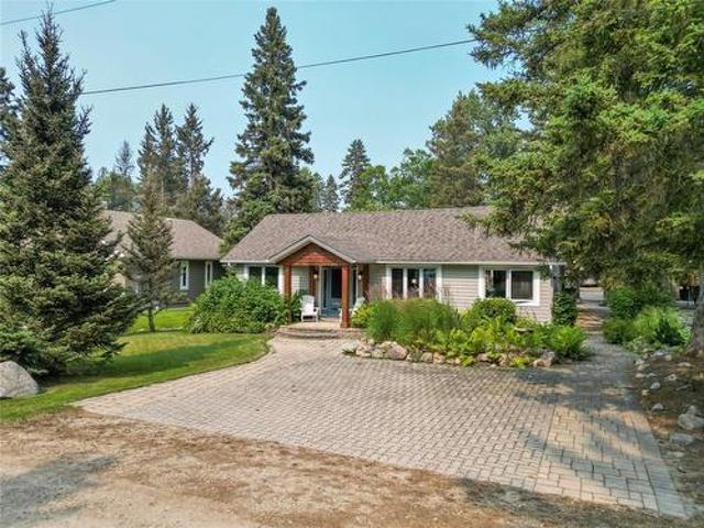 156 Crocus Street, Clear Lake, MB, R0J 1N0 Luxury House for sale | Listing ID 202620 | Royal LePage Carriage Trade Luxury Properties