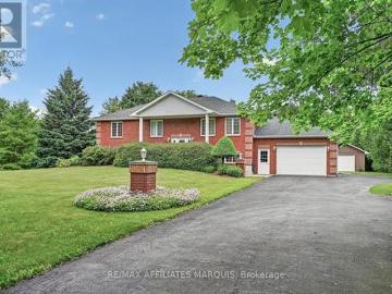 156 Bay Road, Rideau Lakes, ON, K0G 1L0 house for sale | Listing ID X13480 | Royal LePage