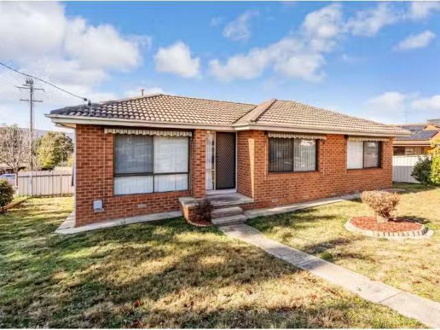 156 Donald Road, KARABAR House for rent Listed by Melissa Hin.