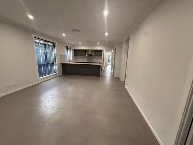 156 Eighteenth Avenue, AUSTRAL, NSW 2179 House for Rent