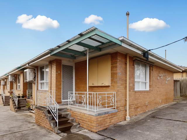 1/56 Fitzgerald Rd, Essendon