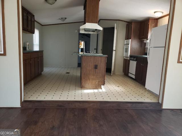 156 P W Clifton Road