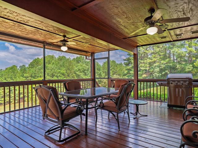 156 Pineview Lane