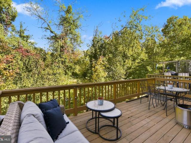 156 Riverton Place