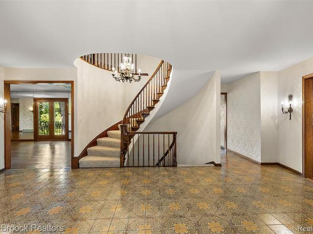 1574 Indianwood Court