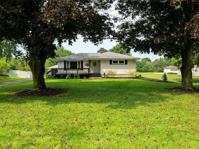 1575 Niles Cortland Road NE