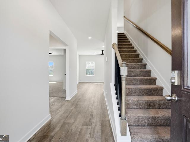1575 Sungrown Way