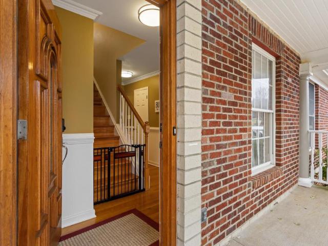 15760 Fox Chase Ln