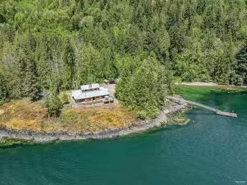 15781 East Egmont Shoreline, Egmont, BC, V0N 1N0 house for s.