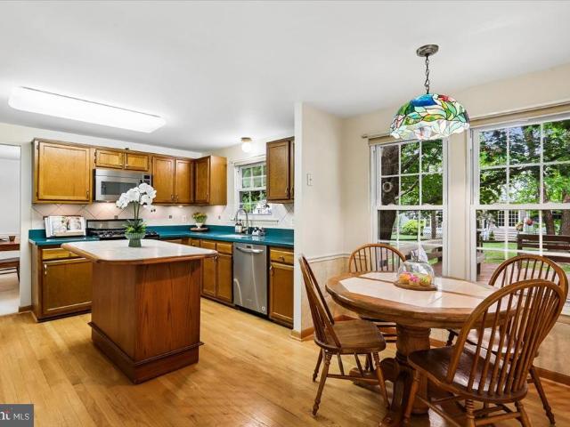 15709 Indianola Drive
