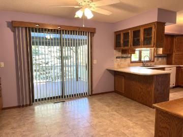 1570 Meadowlark Lane
