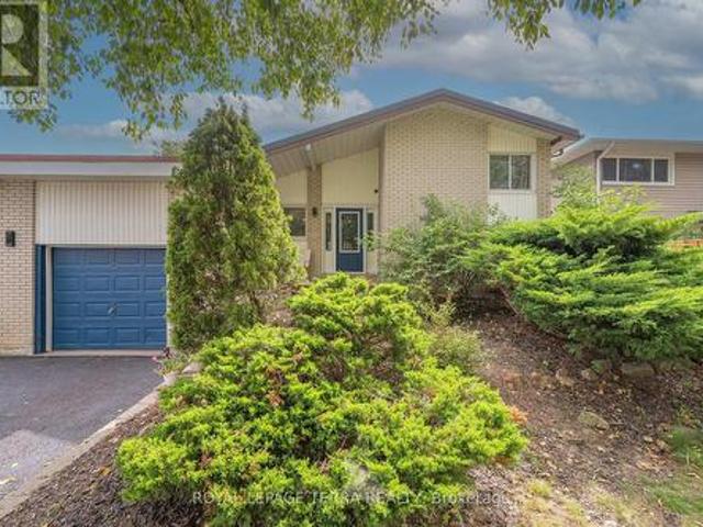 1571 Lewisham Drive, Mississauga, ON, L5J 3R2 house for sale | Listing ID W13800 | Royal LePage
