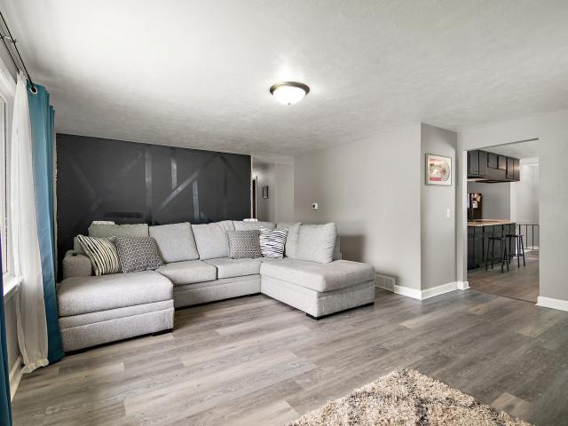 1572 Cardinal Drive