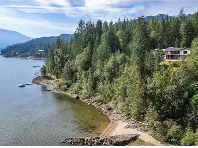 15730 Peters Road, Crawford Bay, BC, V0B 1E0 house for sale.