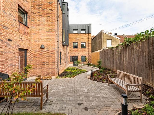 157 159 West Street, Bristol BS3 Studio to rent £1,100 pcm £254 pw