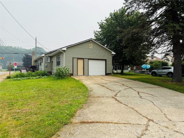 157 2ND Street