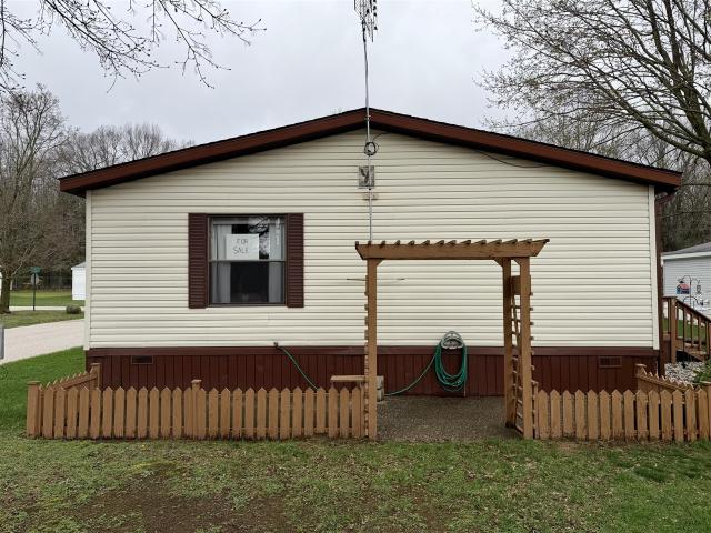 157 Apple Court