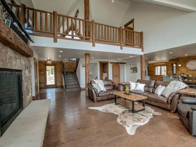 157 Barton Way