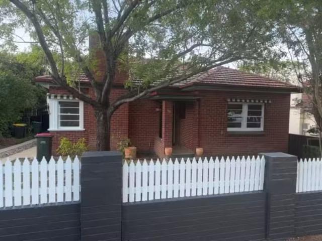 157 Brisbane Street, EAST TAMWORTH House for rent Listed by M.