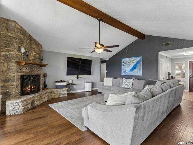 157 Lorne