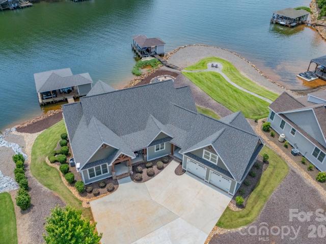 157 Landing Trail