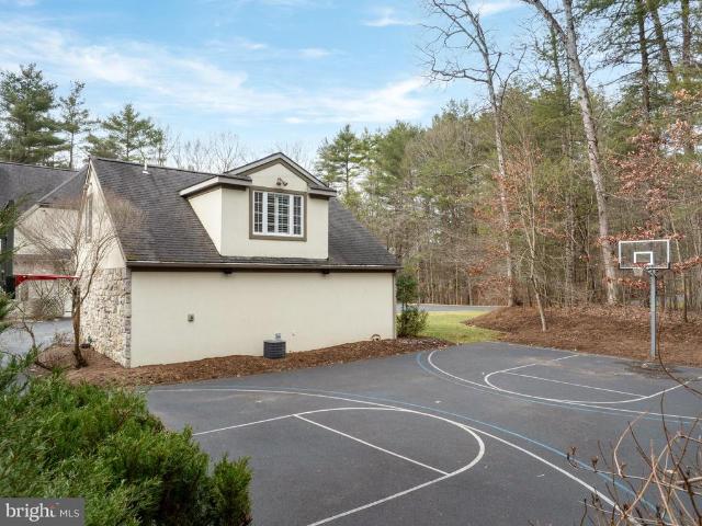 157 Manhasset Court