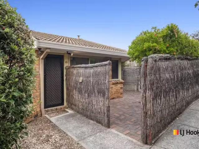 15/7 Mc Clintock Street, Lyneham Apartment for rent Listed by.