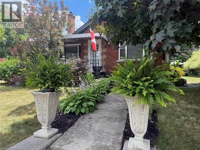 157 Stanley Street, Ayr, ON, N0B 1E0 house for sale | Listing ID 40847 | Royal LePage