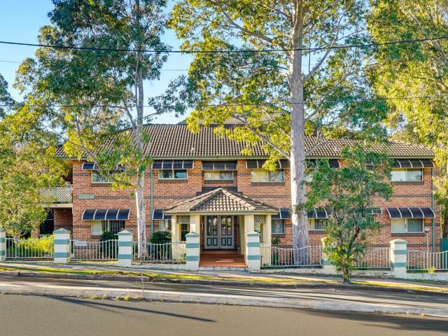 15/84 Pitt Street, Granville | Village Property