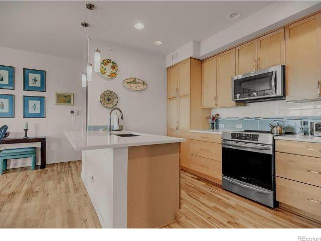 1585 Hecla Way # 304