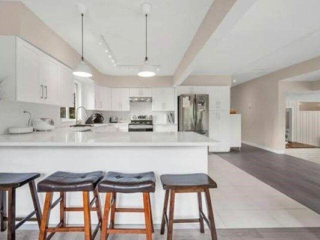 1585 Taylor Way, West Vancouver